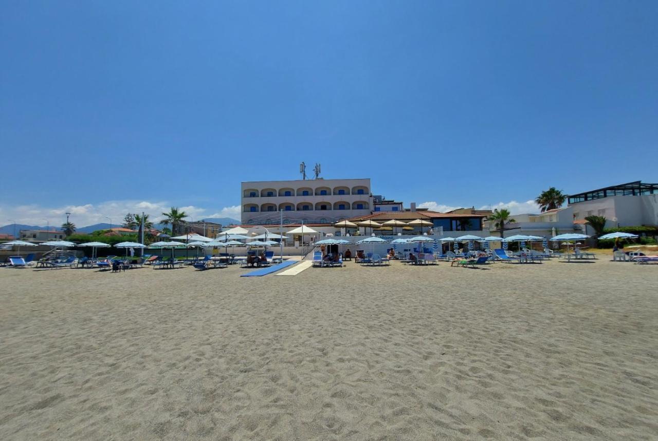 Hotel Il Gabbiano Beach Terme Vigliatore Exterior photo